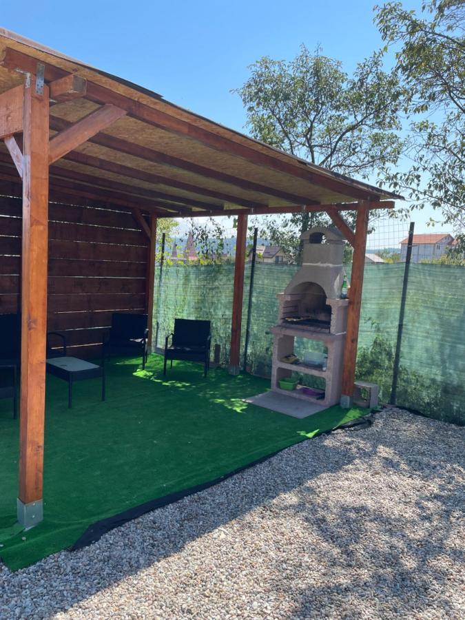 Cabana Tip A La 300 M De Castel Hunedoara Exterior foto