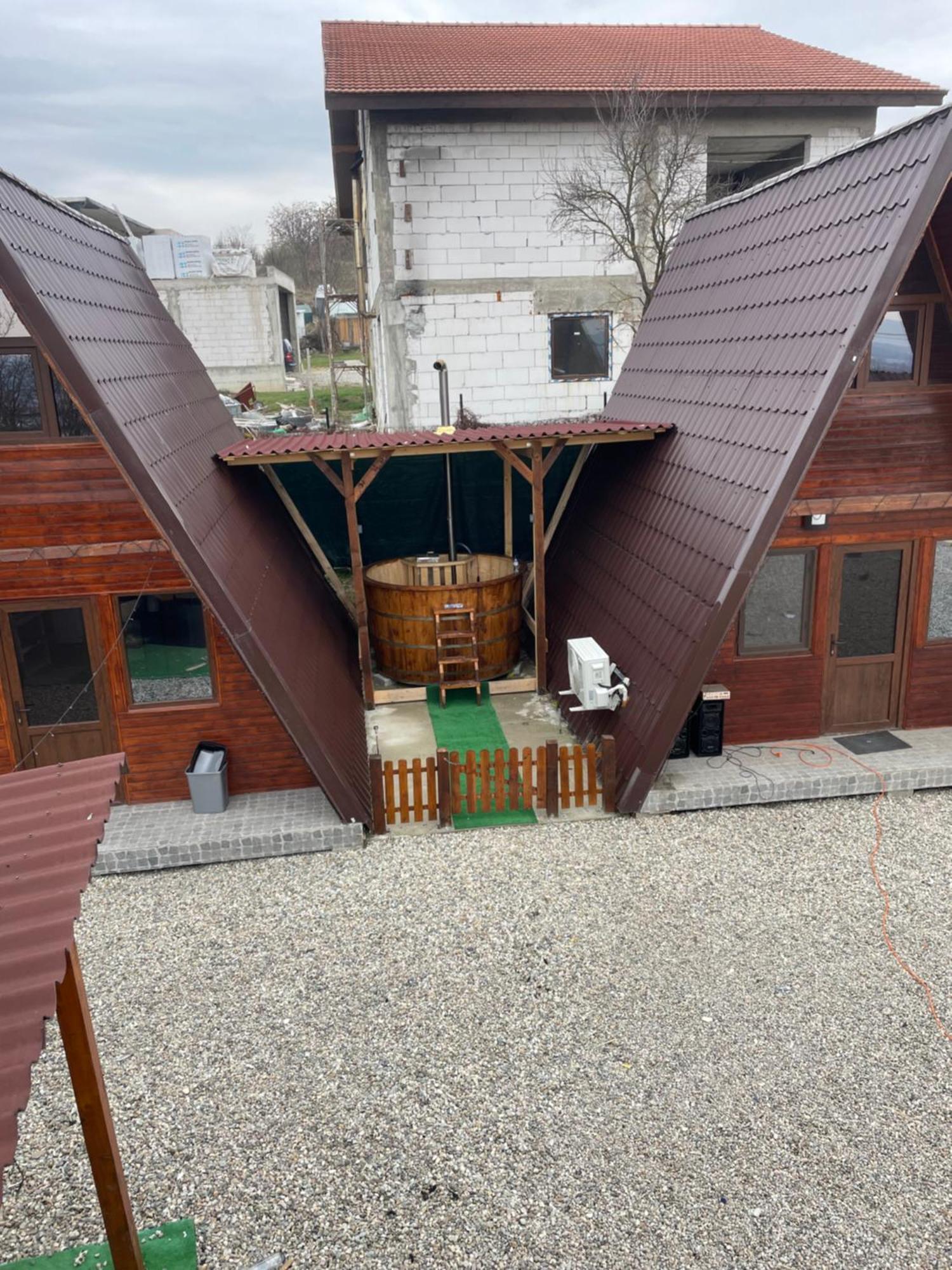 Cabana Tip A La 300 M De Castel Hunedoara Exterior foto